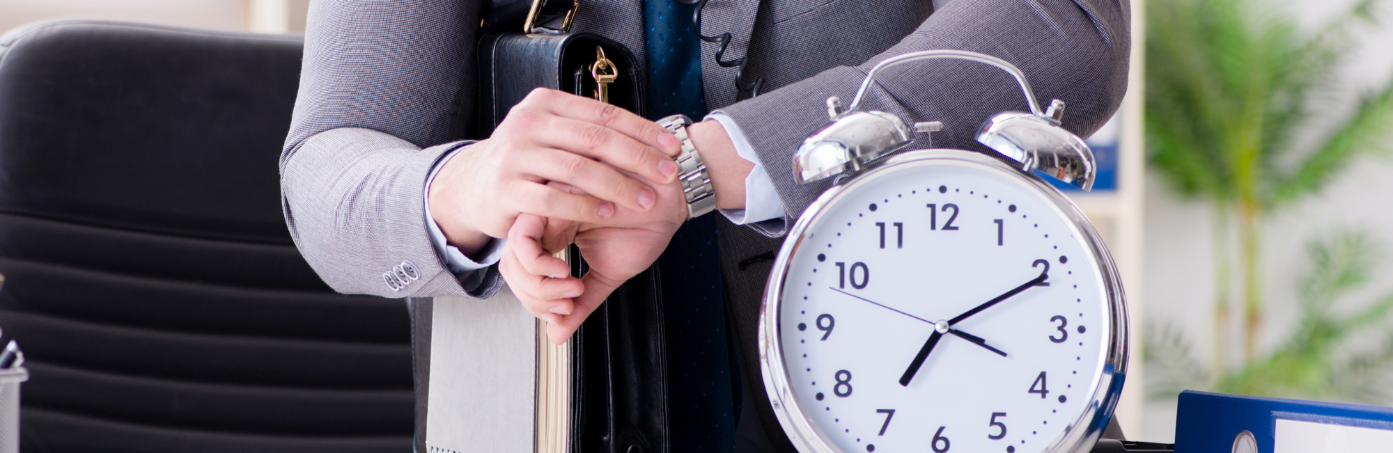 ¿Cuáles son los impactos negativos del atraso de visas en Estados Unidos en las solicitudes de visa de negocios?